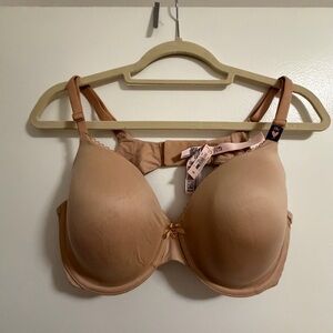 Victoria's Secret Nude Bra (2 count)